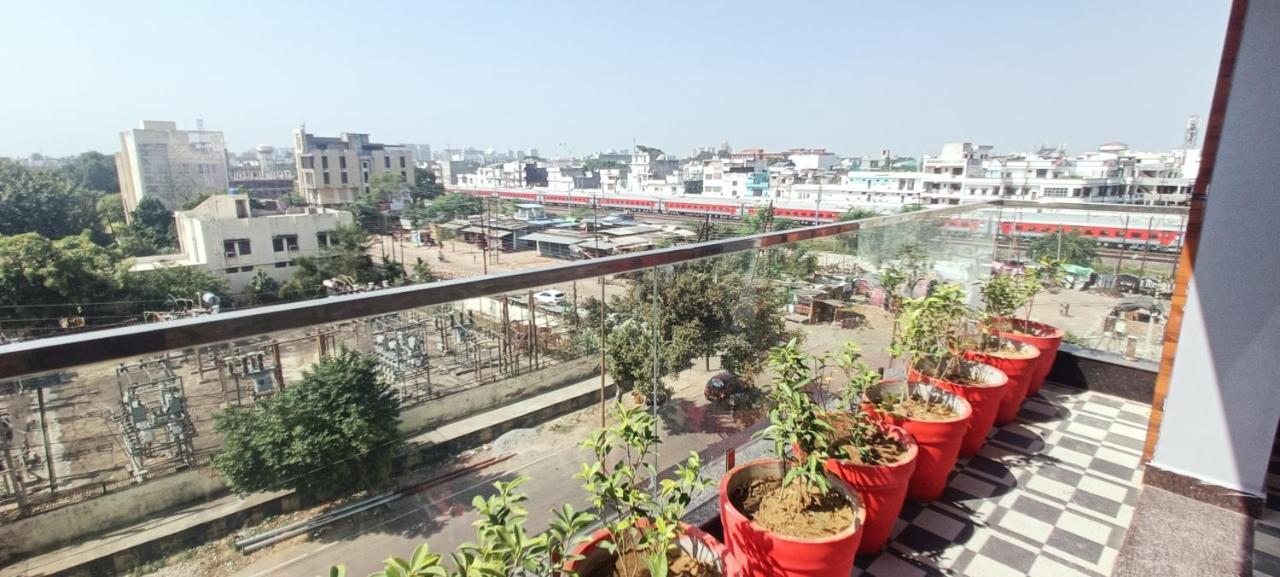 Hotel Royal Casa Lucknow Ngoại thất bức ảnh