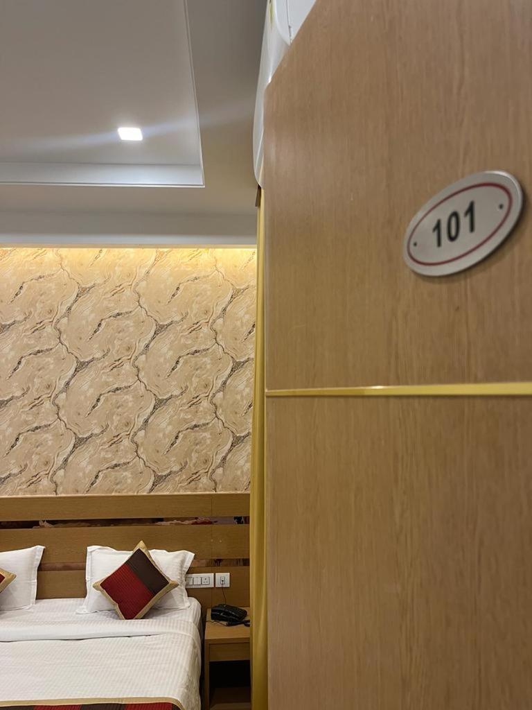 Hotel Royal Casa Lucknow Ngoại thất bức ảnh