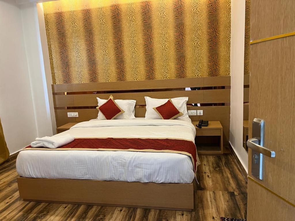 Hotel Royal Casa Lucknow Ngoại thất bức ảnh