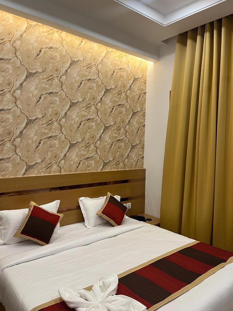 Hotel Royal Casa Lucknow Ngoại thất bức ảnh