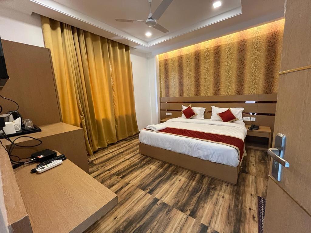 Hotel Royal Casa Lucknow Ngoại thất bức ảnh