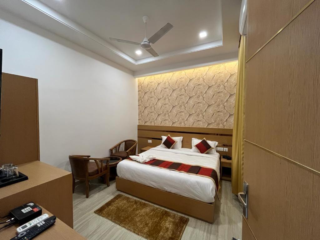 Hotel Royal Casa Lucknow Ngoại thất bức ảnh