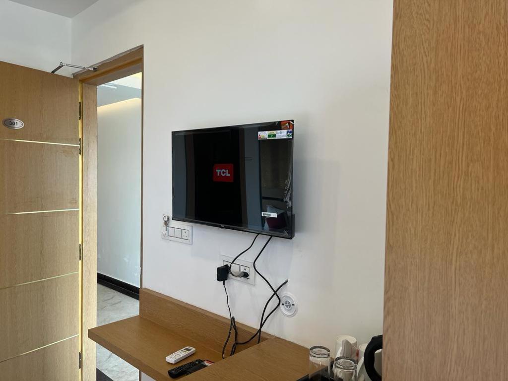 Hotel Royal Casa Lucknow Ngoại thất bức ảnh