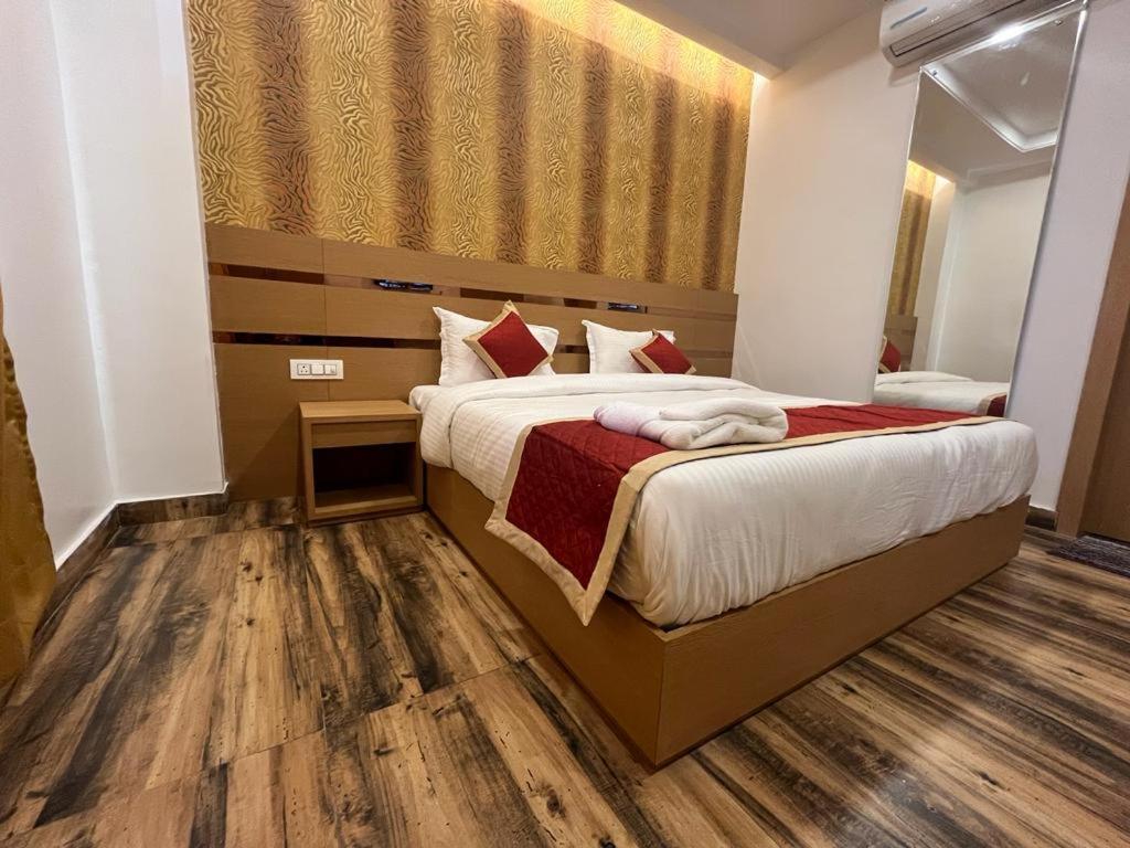Hotel Royal Casa Lucknow Ngoại thất bức ảnh